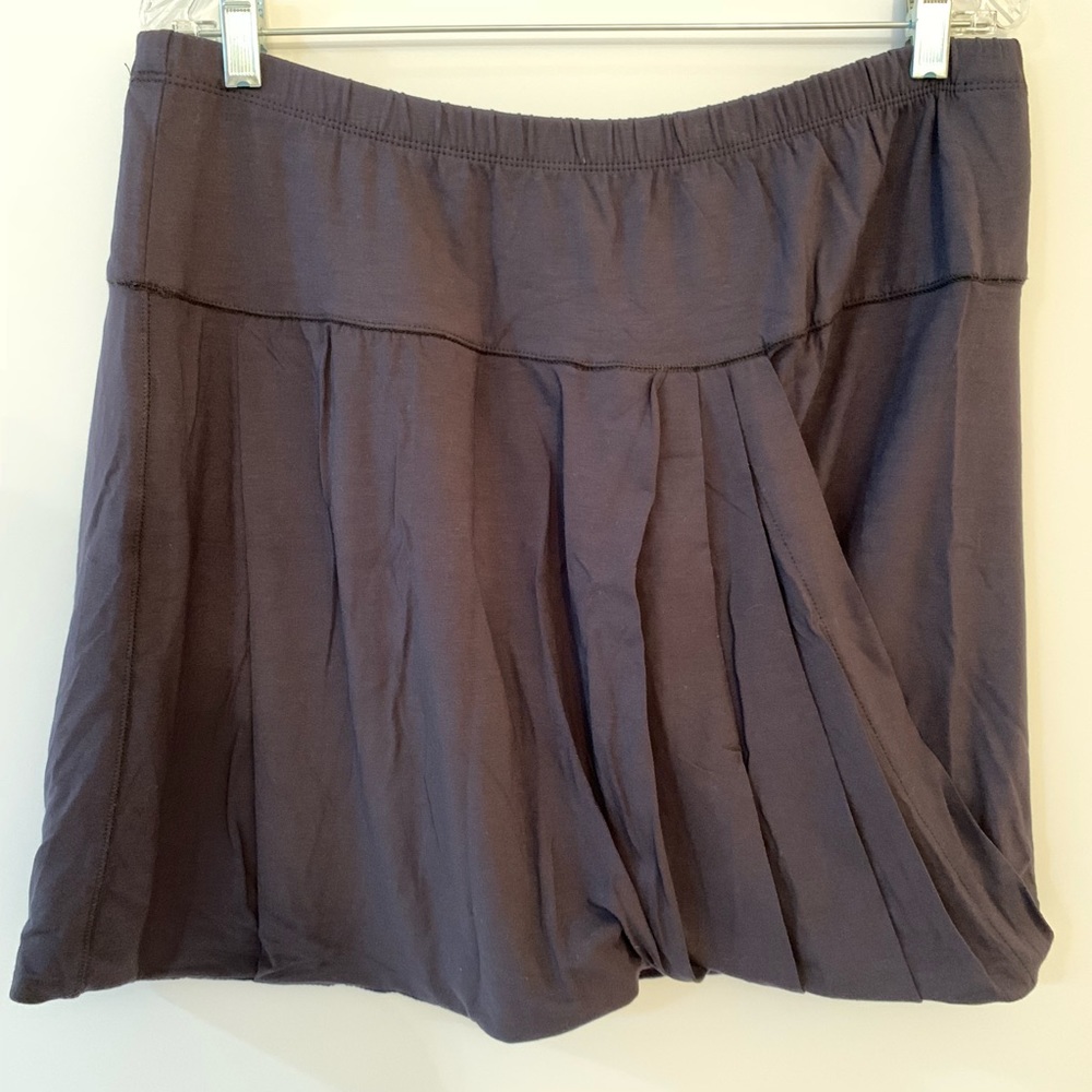 NWOT YaYa Gray Pleated Swing Skirt XXL